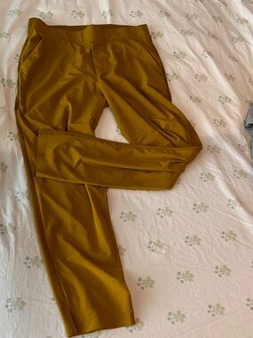 Athleta Brooklyn pants 12 Tall in Mustard Brown